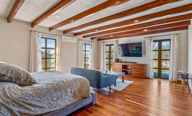 Casa de Lujo con Cava, Jacuzzi, Sauna y Terraza: Viñedos San Miguel