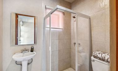 Casa de Lujo con Cava, Jacuzzi, Sauna y Terraza: Viñedos San Miguel