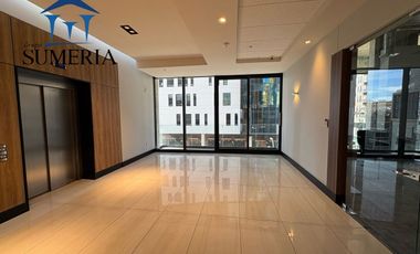 Oficina de lujo en renta en Torre Quórum D1 con vista