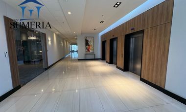 Oficina de lujo en renta en Torre Quórum D1 con vista