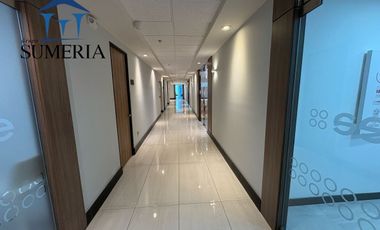 Oficina de lujo en renta en Torre Quórum D1 con vista
