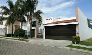 Casa en Venta FRACC. BOSQUES DE ANGELOPOLIS - PUEBLA