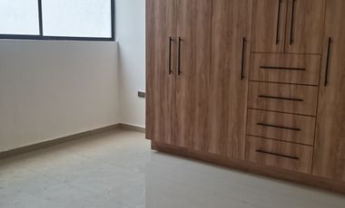 Casa en Venta en Laos Residencial, Carcaña – 5 Recámaras y Roof Garden