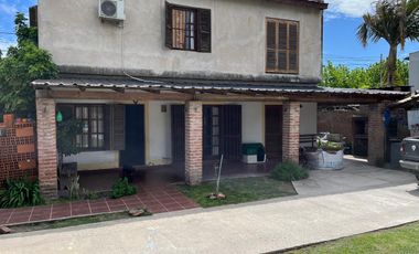 Casa 2 Plantas 3 dormitorios Longchamps Apta Permuta!!