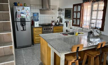 Casa 2 Plantas 3 dormitorios Longchamps Apta Permuta!!