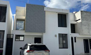 Casa el Residencial Algarrobos