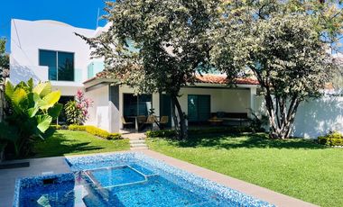 Casa en Fraccionamiento en Lomas de Jiutepec Jiutepec - ROQ-1257-Fr