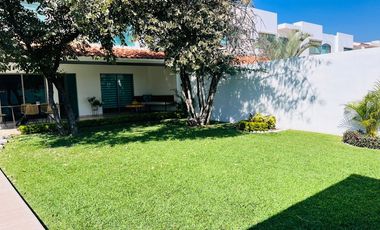 Casa en Fraccionamiento en Lomas de Jiutepec Jiutepec - ROQ-1257-Fr