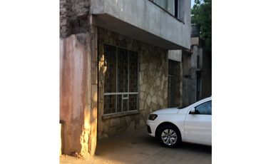 VENDE DEPARTAMENTO AMPLIO CUARTA SECCION ESTE