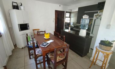 CASA EN PH  3 AMB  UNAMUN0 2406  GROSELLAR