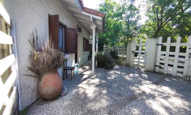 CASA EN PH  3 AMB  UNAMUN0 2406  GROSELLAR
