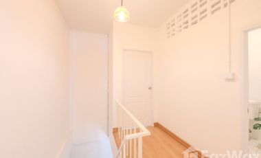 2 Bedrooms Townhouse for sale at Air Villa Village