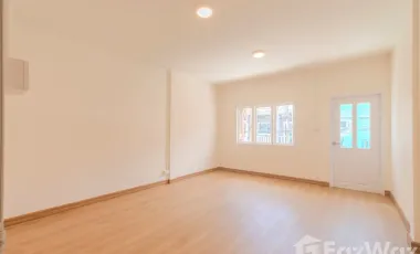 2 Bedrooms Townhouse for sale at Air Villa Village