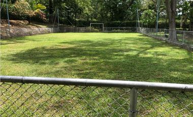 HERMOSA FINCA SANTA DE ANTIOQUIA VIA BOLOMBOLO PLANA
