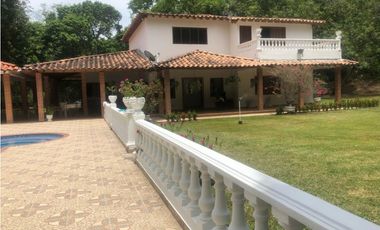 HERMOSA FINCA SANTA DE ANTIOQUIA VIA BOLOMBOLO PLANA