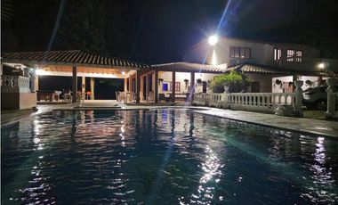 HERMOSA FINCA SANTA DE ANTIOQUIA VIA BOLOMBOLO PLANA