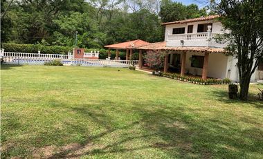 HERMOSA FINCA SANTA DE ANTIOQUIA VIA BOLOMBOLO PLANA