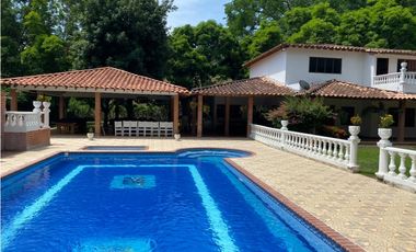 HERMOSA FINCA SANTA DE ANTIOQUIA VIA BOLOMBOLO PLANA