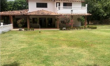 HERMOSA FINCA SANTA DE ANTIOQUIA VIA BOLOMBOLO PLANA