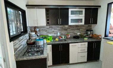 CASA DE TRES NIVELES EN MARINILLA, SECTOR EL HATO