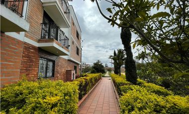 CASA DE TRES NIVELES EN MARINILLA, SECTOR EL HATO