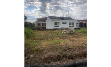 Se vende lote cerca al Indio