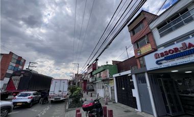 SE ARRIENDA CASA EN BARRIO CARVAJAL