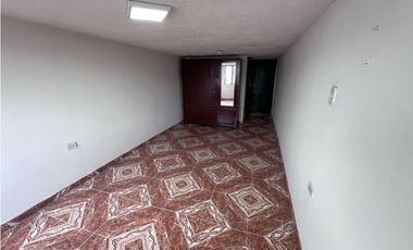SE ARRIENDA CASA EN BARRIO CARVAJAL