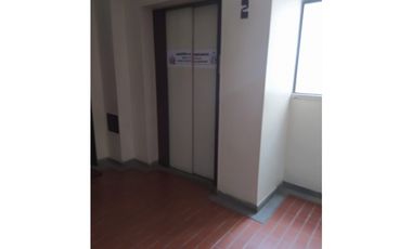 se vende apartamento  la floresta