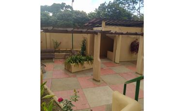 se vende apartamento  la floresta