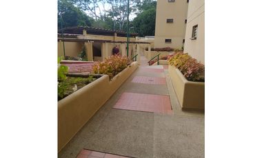 se vende apartamento  la floresta