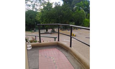 se vende apartamento  la floresta