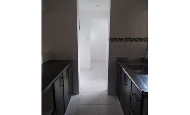 se vende apartamento  la floresta