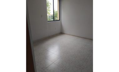 se vende apartamento  la floresta