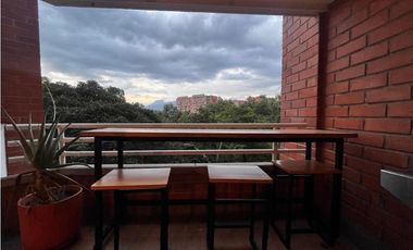 Amoblado HERMOSO Apartamento en Oviedo - Medellín