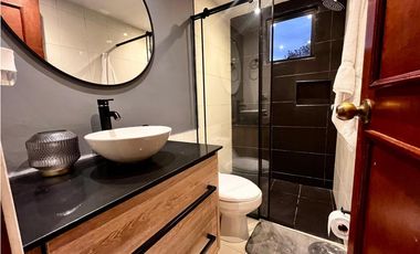 Amoblado HERMOSO Apartamento en Oviedo - Medellín