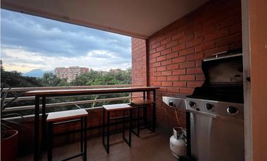 Amoblado HERMOSO Apartamento en Oviedo - Medellín