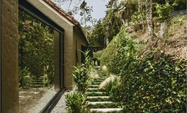 Venta casa cerca a Eafit Sector La Lorena