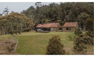 Venta casa cerca a Eafit Sector La Lorena