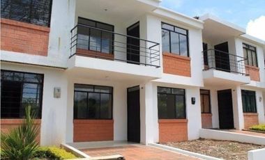 VENTA CASA EN CONJUNTO CERRADO EL DIAMANTE-  RESTREPO - META