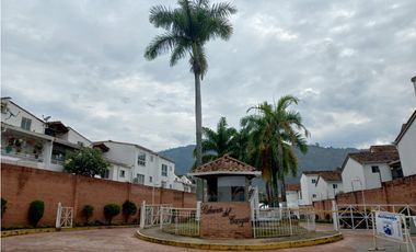 CASA EN VENTA / ALTOS DEL CACIQUE CONJUNTO PALMERAS