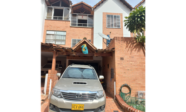 CASA EN VENTA / ALTOS DEL CACIQUE CONJUNTO PALMERAS