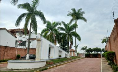 CASA EN VENTA / ALTOS DEL CACIQUE CONJUNTO PALMERAS