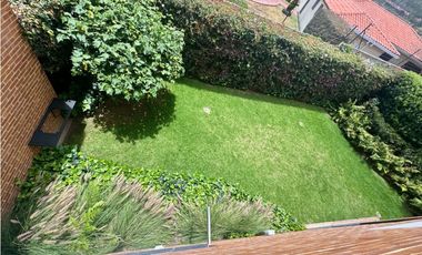 Arriendo casa campestre esquinera de dos niveles en Cajicá.