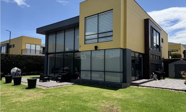 CASA EN VENTA, CONJUNTO VILA STYLE HOUSE, COTA