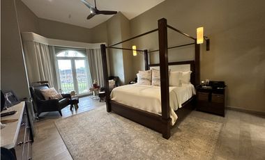 Tucan Casa frente al hoyo de golf