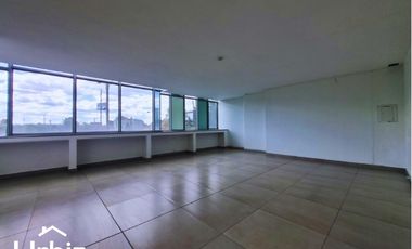 Arriendo Oficina de 56 m² en la Autopista Norte - Ascensor Panorámico