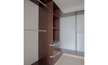 Venta: Reposeído en PH Kings Park en Condado del Rey