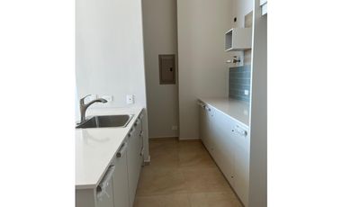 APARTAMENTO FRENTE AL MAR |70M2 |2 REC |1 BAÑ | 1 PARK | POR ESTRENAR