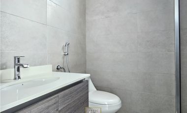Apartamento en venta en Vía España, Carrasquilla, Park Square. E.R.